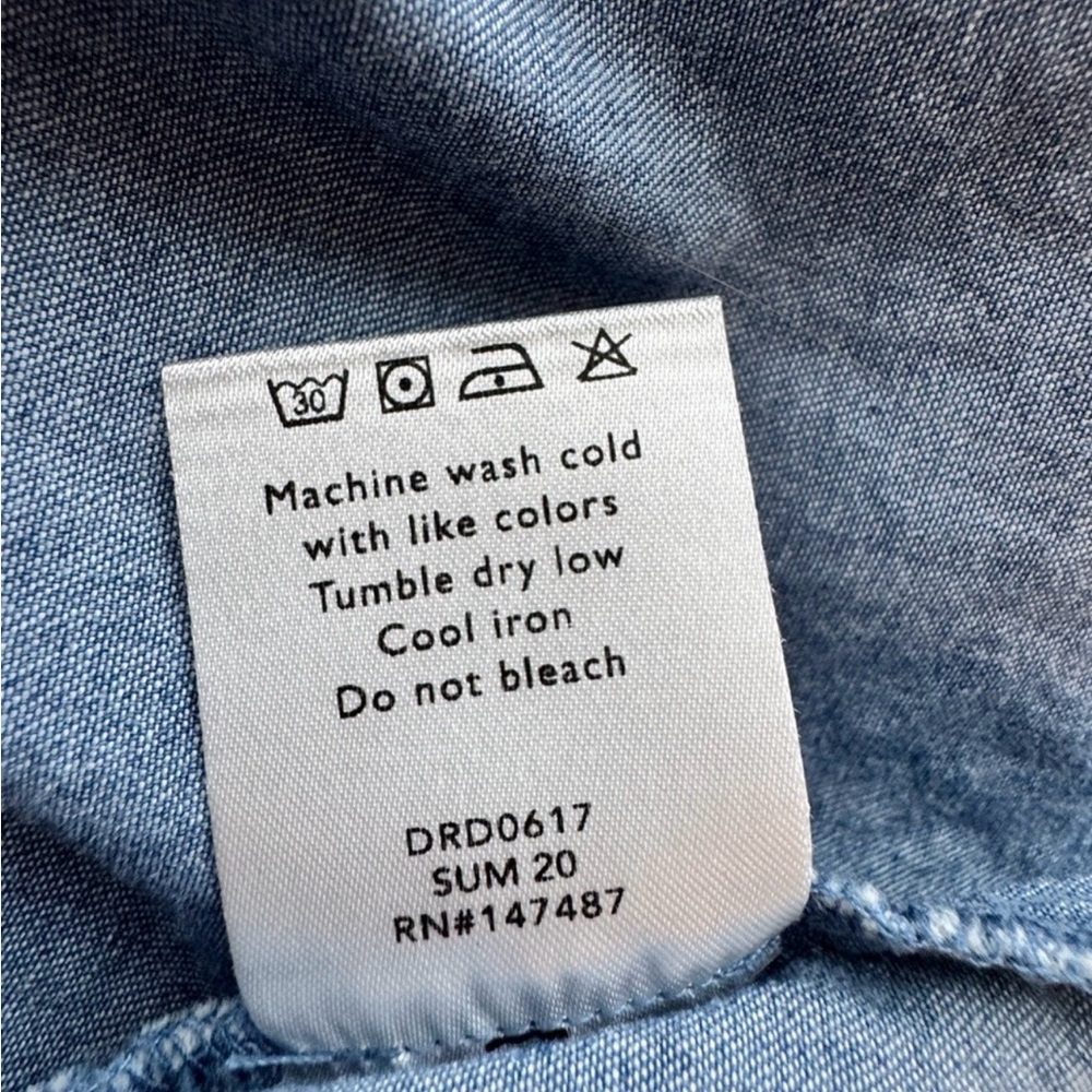 Draper James Chambray Button Front Flounce Hem Sh… - image 7